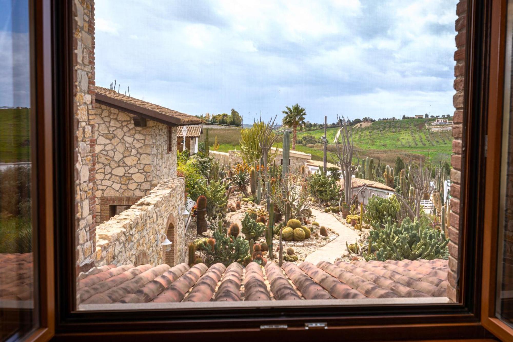 Garden Cactus Guest House Villaggio Mose  Bagian luar foto